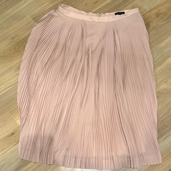 J. Crew Soft Pink accordion Pleated full  Skirt - Picture 2 of 6